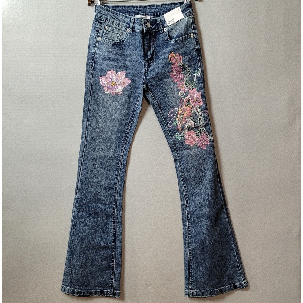Forever 21 Jeans Low Rise Bootcut Blue Rhinestone Dragon Floral Size 4 NWT